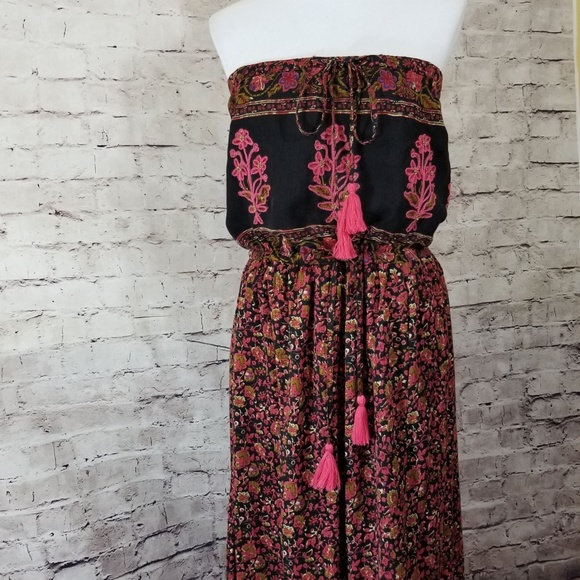 Chelsea & Violet Dresses & Skirts - Chelsea & Violet Strapless Sundress